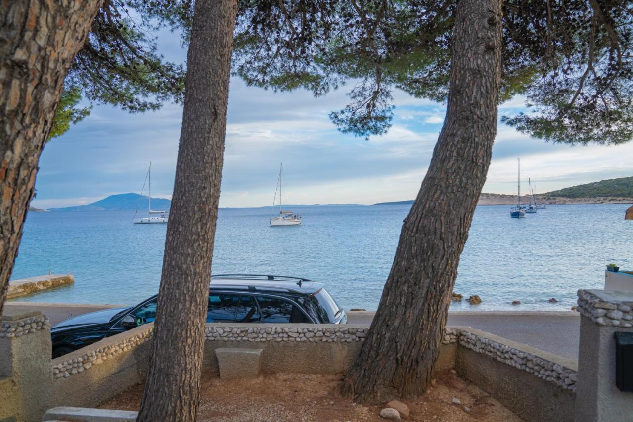 Sidus Maris, Spacious Seaside Apartment With Free Parking Мартиншчица Экстерьер фото
