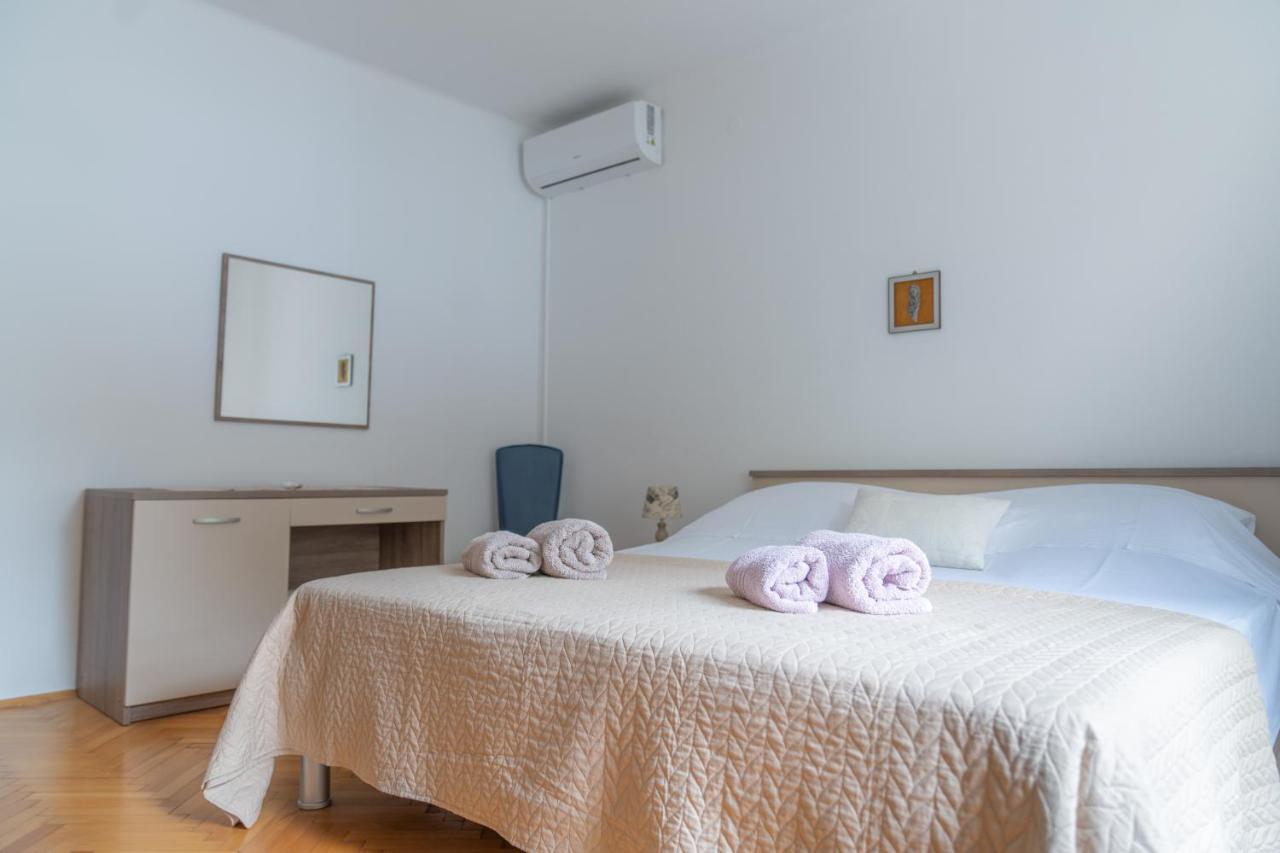 Sidus Maris, Spacious Seaside Apartment With Free Parking Мартиншчица Экстерьер фото