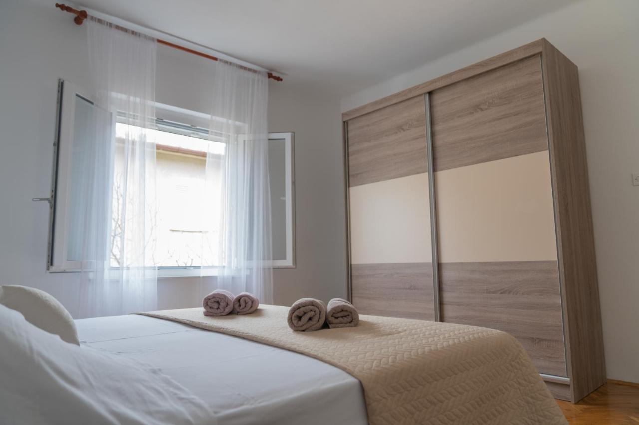 Sidus Maris, Spacious Seaside Apartment With Free Parking Мартиншчица Экстерьер фото