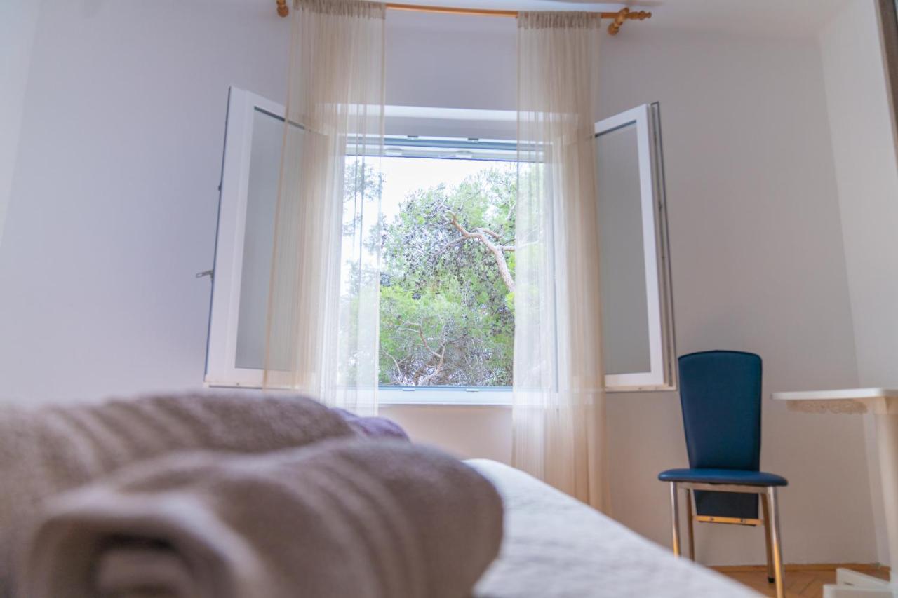 Sidus Maris, Spacious Seaside Apartment With Free Parking Мартиншчица Экстерьер фото