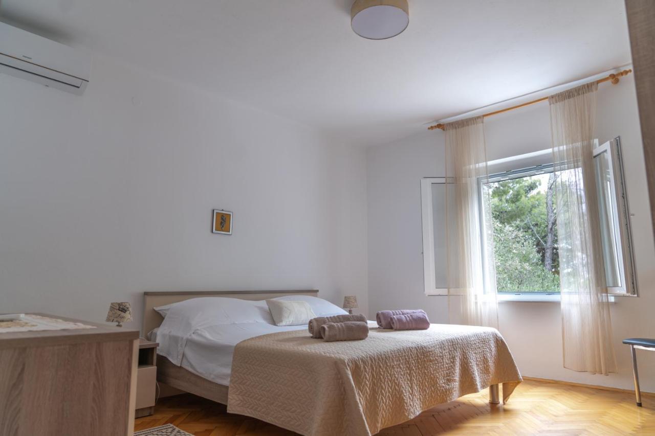 Sidus Maris, Spacious Seaside Apartment With Free Parking Мартиншчица Экстерьер фото