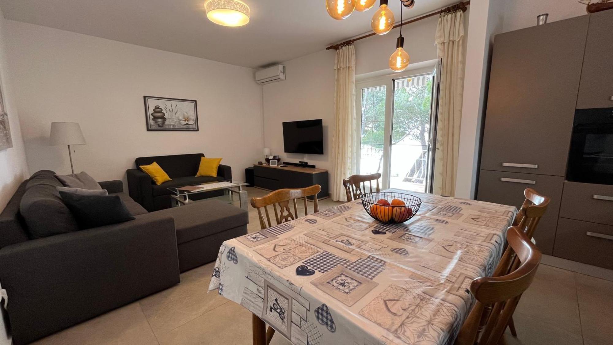 Sidus Maris, Spacious Seaside Apartment With Free Parking Мартиншчица Экстерьер фото